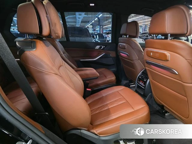 BMW X7 (G07) 2025 Черный из Кореи, фото 6