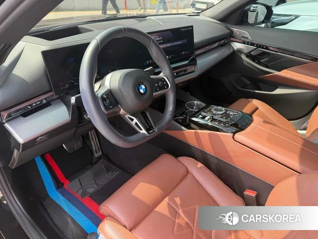 BMW 5 Series (G60) 2025 Черный из Кореи, фото 6