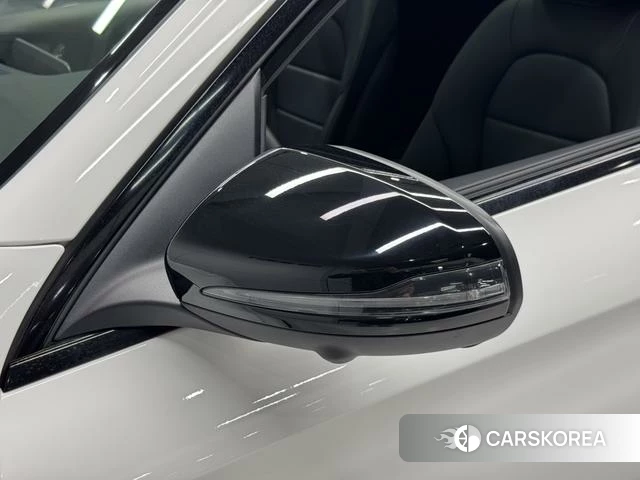 Mercedes-Benz GLC 2021 Белый из Китая, фото 6