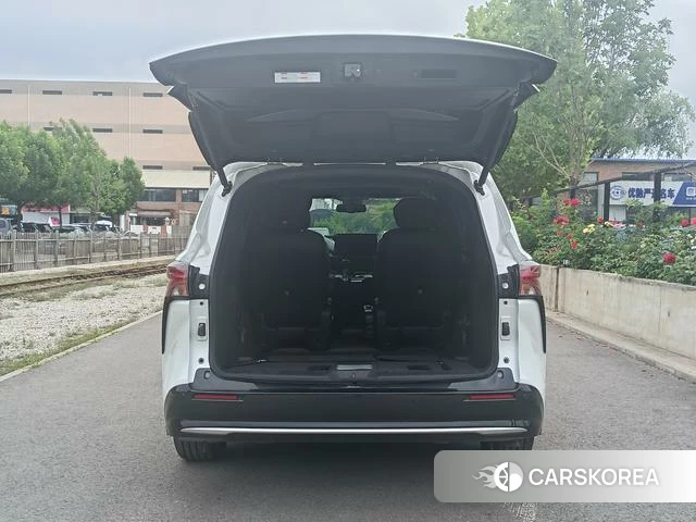Toyota Sienna 2022 Белый из Китая, фото 6