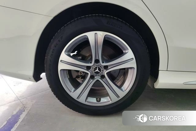 Mercedes-Benz C-class 2021 Белый из Китая, фото 6