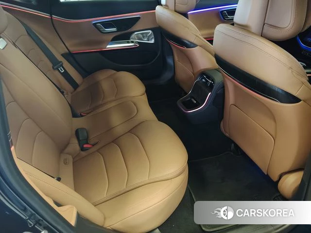 Mercedes-Benz E-Class 2023 Зеленый из Китая, фото 6