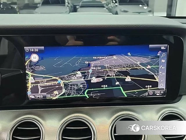 Mercedes-Benz E-Class W213 2018 Белый из Кореи, фото 6