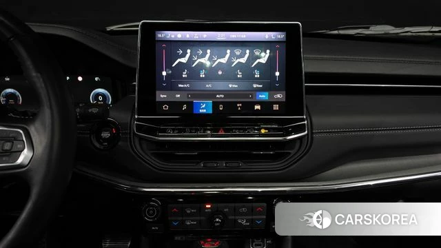 Jeep Compass 2nd Generation 2022 Черный из Кореи, фото 6