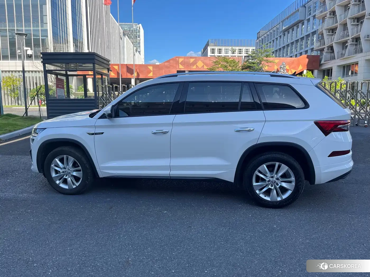 Skoda Kodiaq 2024 Белый из Китая, фото 6