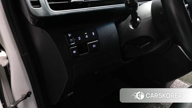 Hyundai Staria 2023 Белый из Кореи, фото 6