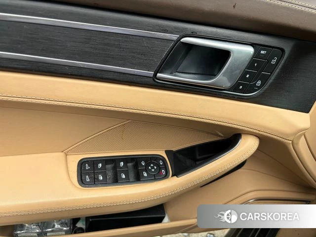 Porsche Panamera (971) 2022 Зеленый из Кореи, фото 6