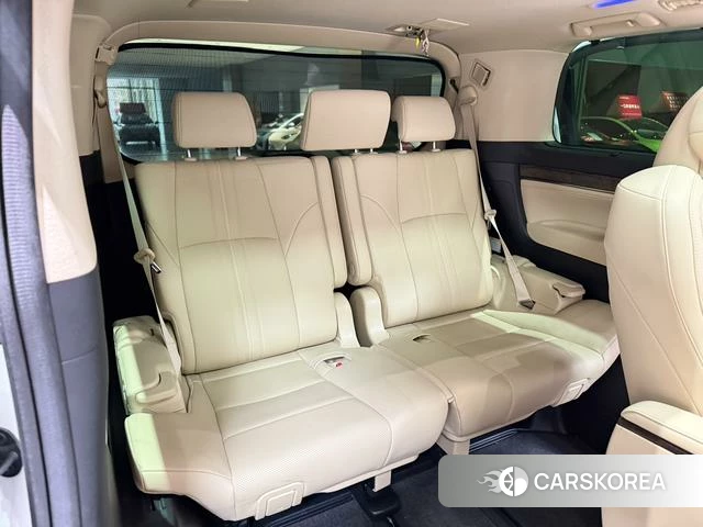 Toyota Alphard 2022 Белый из Китая, фото 6