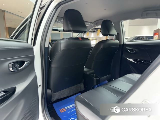 Toyota Yaris L 2023 Белый из Китая, фото 6