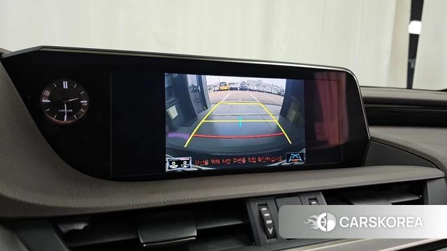 Lexus ES300h 7th generation 2020 Черный из Кореи, фото 6