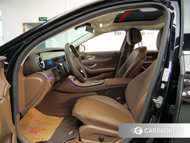Mercedes-Benz E-Class 2023 Черный из Китая, фото 6