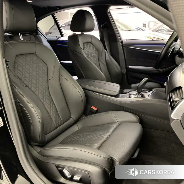 BMW 5 series 2021 Черный из Китая, фото 6