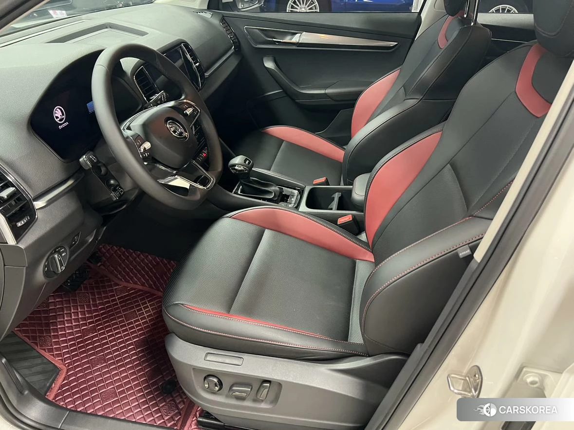 Skoda Karoq 2022 Белый из Китая, фото 6