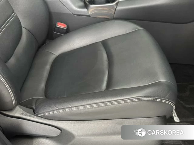 Toyota RAV4 2021 Серебристо-серый из Китая, фото 6