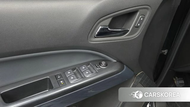 Chevrolet (GM Daewoo) Real New Colorado 2022 Черный из Кореи, фото 6