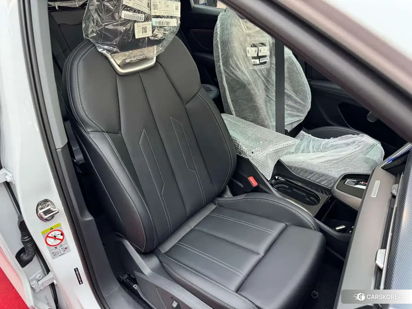 Audi Q4 e-tron 2026 Белый из Китая, фото 6