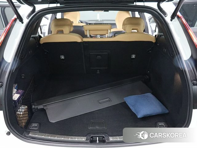 Volvo XC60 second Generation 2025 Белый из Кореи, фото 6