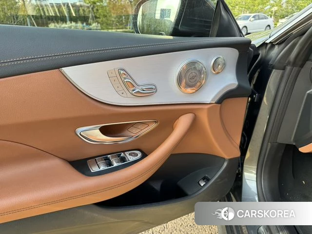 Mercedes-Benz E-Class 2021 Темно-серый из Китая, фото 6