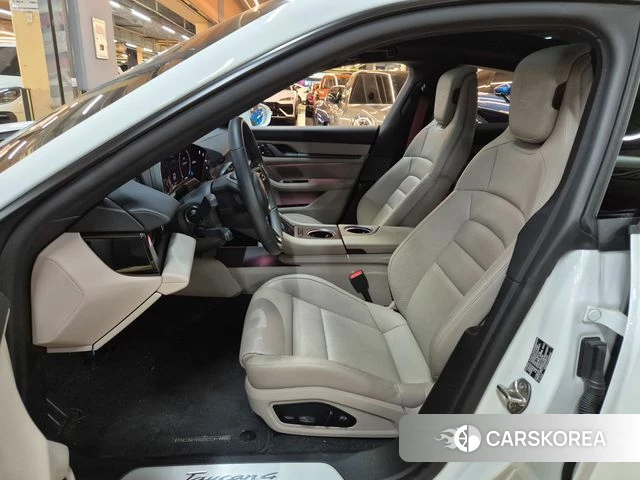 Porsche Taycan 2025 Белый из Кореи, фото 6