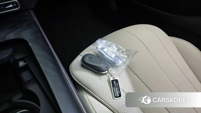 Mercedes-Benz E-Class W214 2024 Белый из Кореи, фото 6