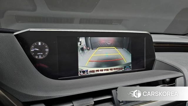 Lexus ES300h 7th generation 2019 Серебристо-серый из Кореи, фото 6