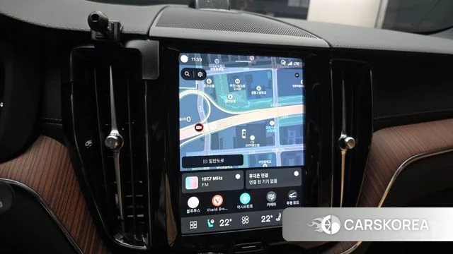 Volvo XC60 second Generation 2023 Белый из Кореи, фото 6