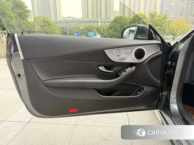 Mercedes-Benz C-class 2021 Темно-серый из Китая, фото 6