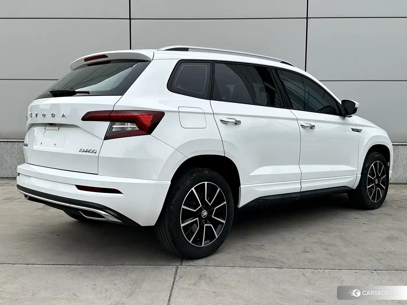 Skoda Karoq 2023 Белый из Китая, фото 6