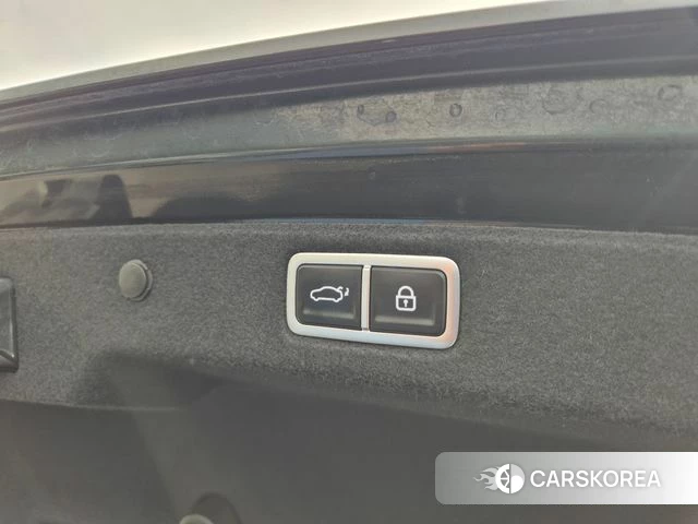 Hyundai Grandeur Hybrid (GN7) 2023 Черный из Кореи, фото 6