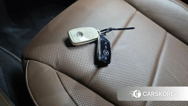 Mercedes-Benz E-Class W213 2022 Белый из Кореи, фото 6