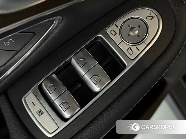 Mercedes-Benz GLC 2021 Черный из Китая, фото 6