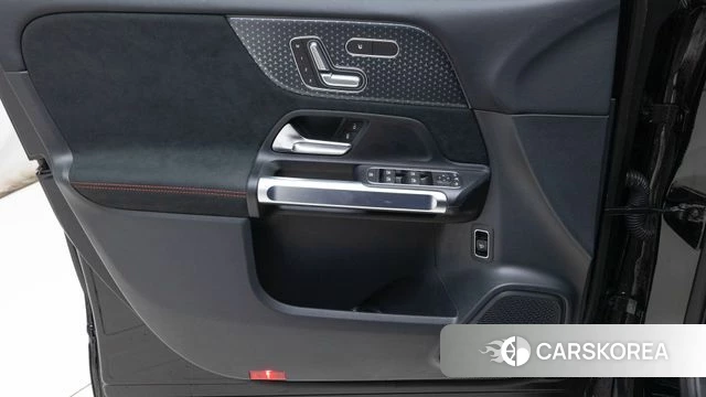 Mercedes-Benz GLB-Class X247 2025 Черный из Кореи, фото 6