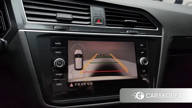 Volkswagen Tiguan second Generation 2021 Белый из Кореи, фото 6