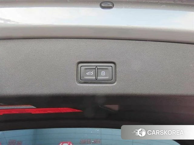Audi Q4 e-Tron (F4) 2022 Небесно-голубой из Кореи, фото 6