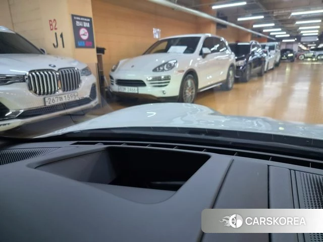 Porsche Taycan 2025 Белый из Кореи, фото 6