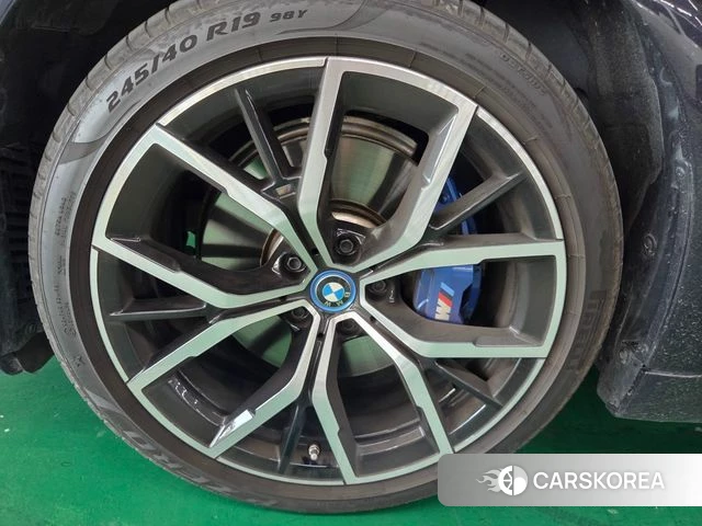 BMW 5 Series (G30) 2023 Черный из Кореи, фото 6