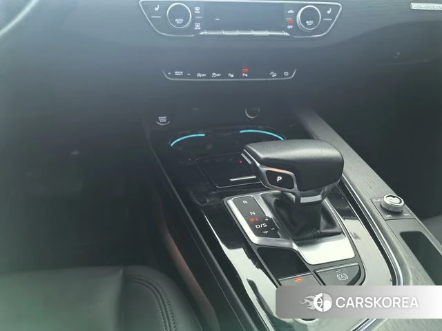 Audi A4L 2023 Черный из Китая, фото 6
