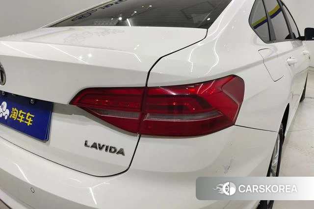 Volkswagen Lavida 2020 Белый из Китая, фото 6