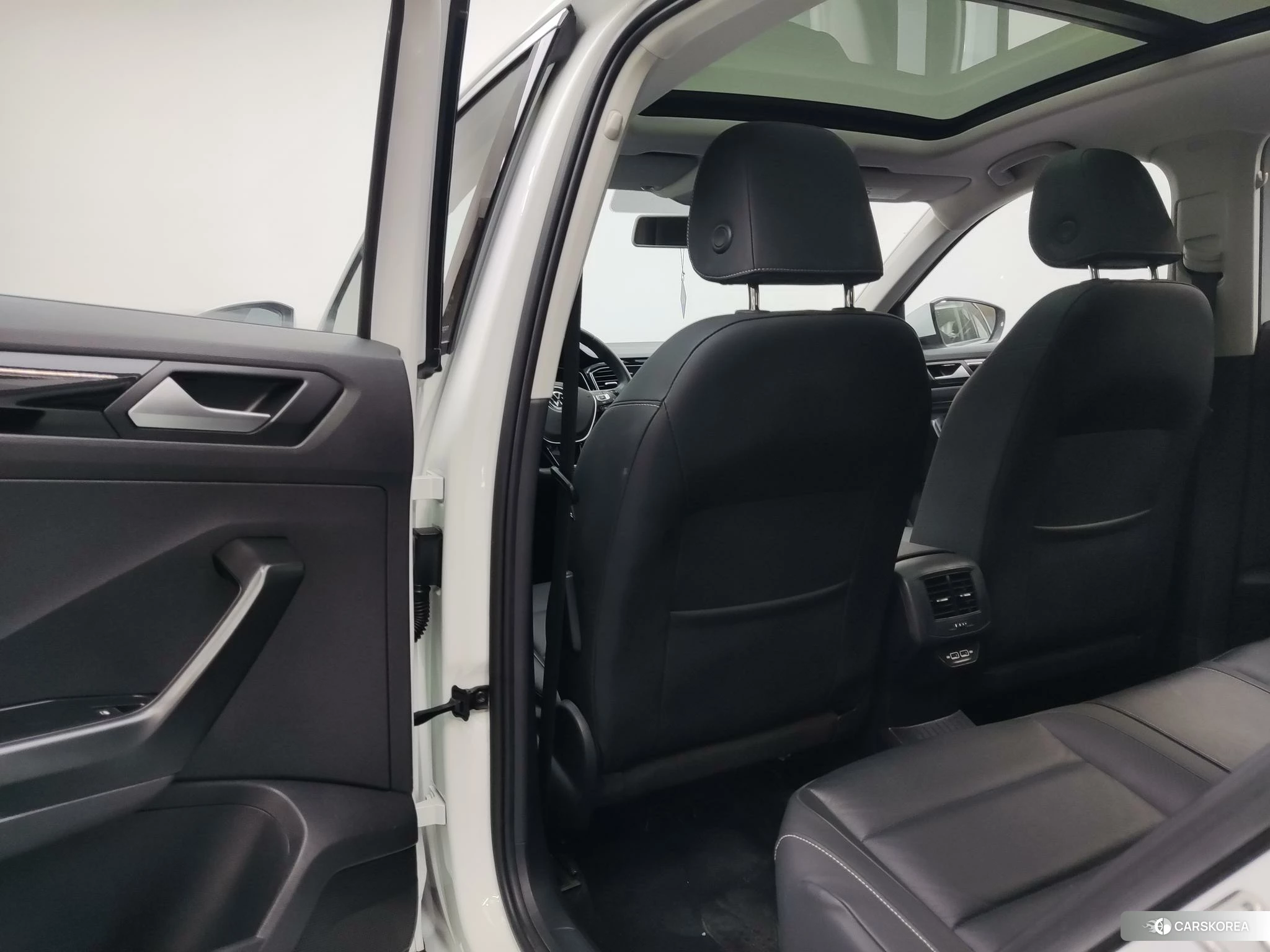 Volkswagen T-Roc 2021 Белый из Китая, фото 6