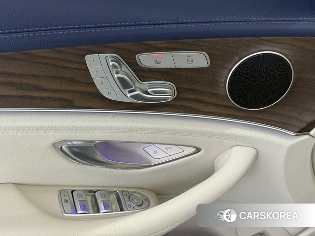 Mercedes-Benz E-Class 2023 Черный из Китая, фото 6