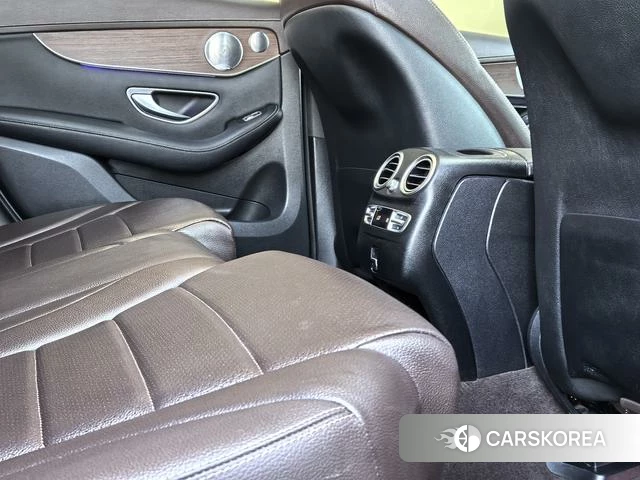Mercedes-Benz GLC 2021 Черный из Китая, фото 6