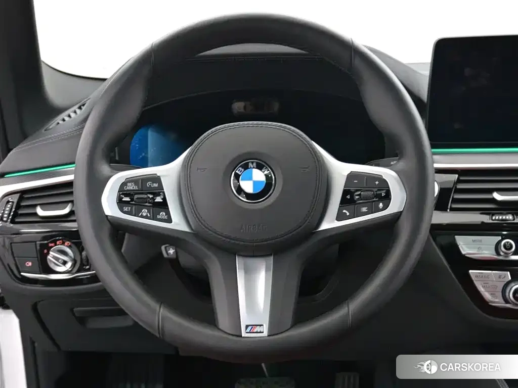 BMW 5 series 2023 Черный из Китая, фото 6