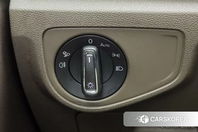 Volkswagen Viloran 2021 Желтый из Китая, фото 6