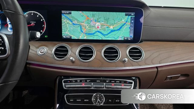 Mercedes-Benz E-Class W213 2019 Белый из Кореи, фото 6