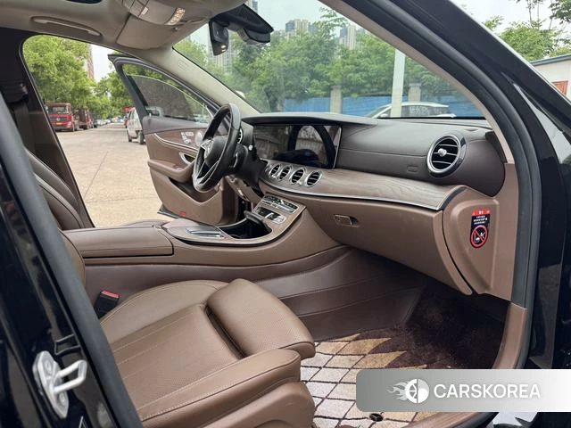 Mercedes-Benz E-Class 2022 Черный из Китая, фото 6
