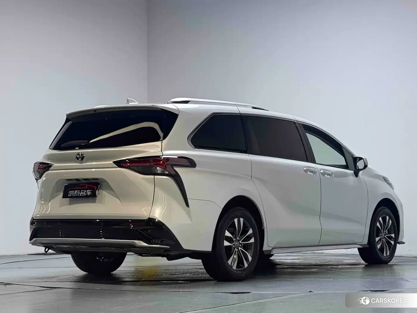 Toyota Granvia 2024 Белый из Китая, фото 6