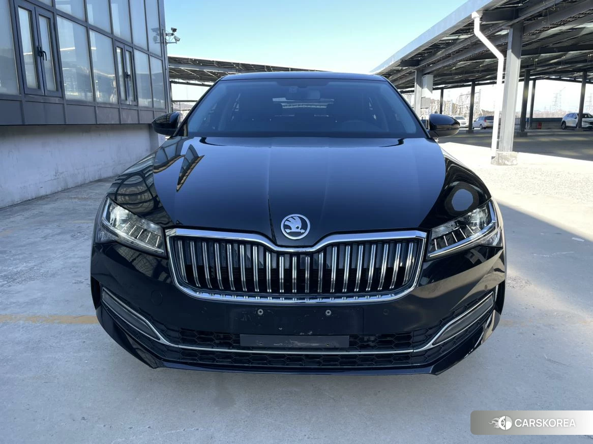 Skoda Superb 2023 Черный из Китая, фото 6