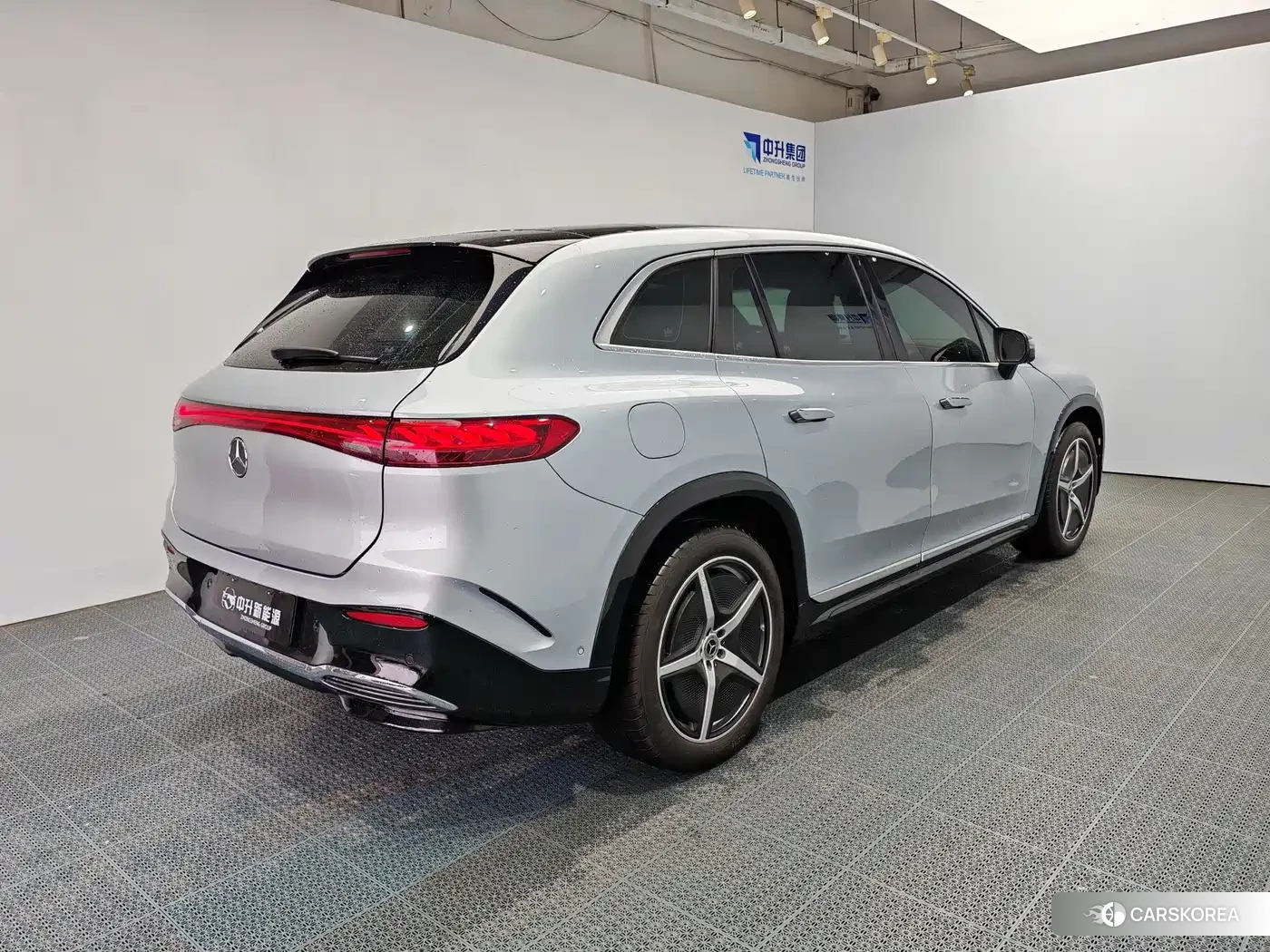 Mercedes-Benz EQS 2023 Silver/gray из Китая, фото 6