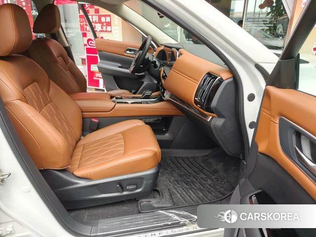 Nissan Pathfinder 2024 Белый из Китая, фото 6