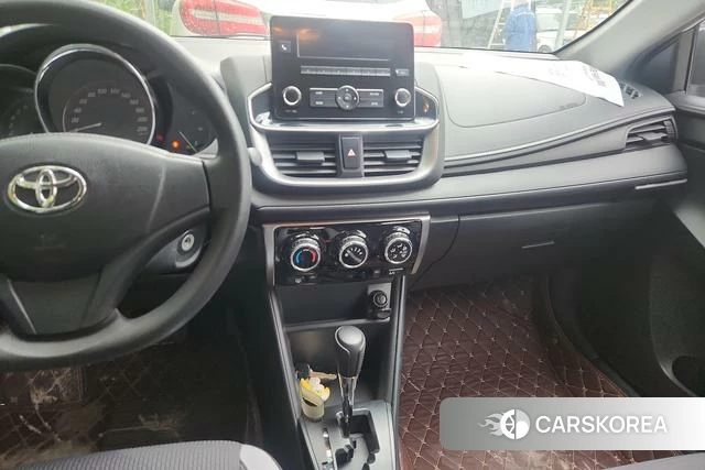 Toyota Yaris L 2021 Белый из Китая, фото 6